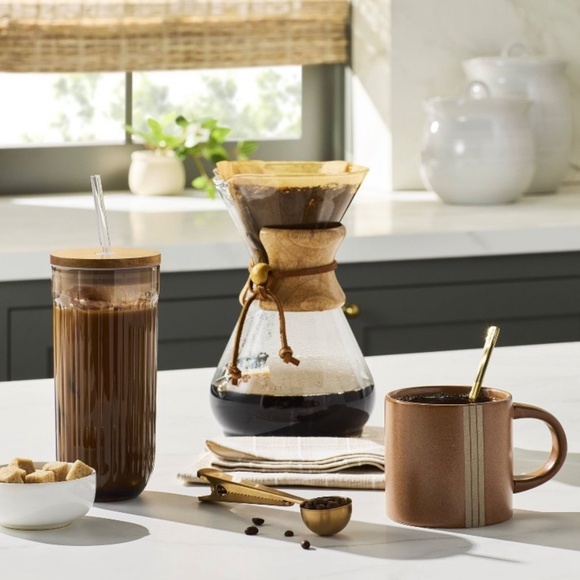 Hearth & Hand Magnolia 21oz Blush Fluted Glass Tumbler with Wood Lid - Picture 2 of 7